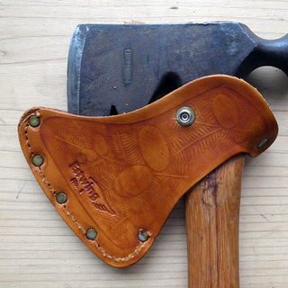 手斧、斧の本革カバーアメリカ製　新品の画像