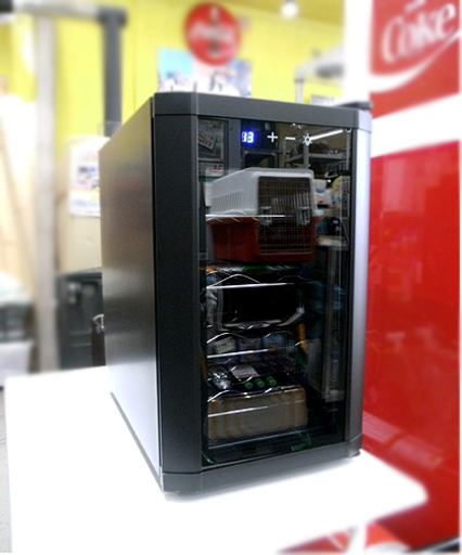 札幌【ワインクーラー 8本用 22L WCE-8B】ペルチェ式冷却機能 LED照明