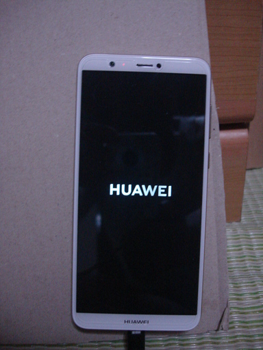 【値下げしました】SIMフリー【 HUAWEI スマホ  704HW 】  ゴールド色(ジャンク品)