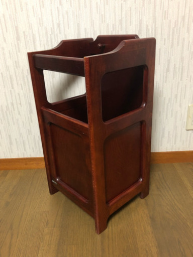 ?カリモク?傘立て