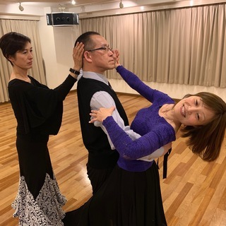 市川ダンス教室　　生徒募集中　社交ダンス教室です　競技選手の練習場にご利用頂けます　１５０平米で快適なフロアーの画像