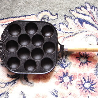 南部鉄器　たこ焼き　木柄付きの画像