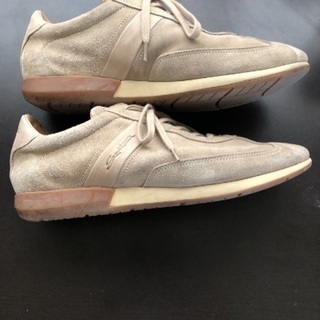 サントーニスエードスニーカーの画像