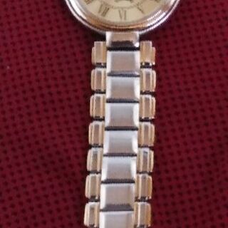 「本物」BURBERRY腕時計「激安(^.^)の画像