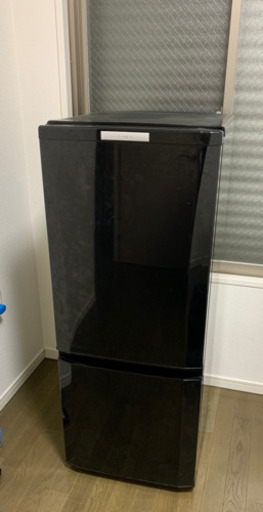 冷凍冷蔵庫 ブラック 146L