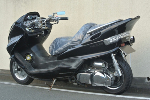 【YAMAHA マジェスティ】オールブラック！！スピーカー４発、シート新品！！