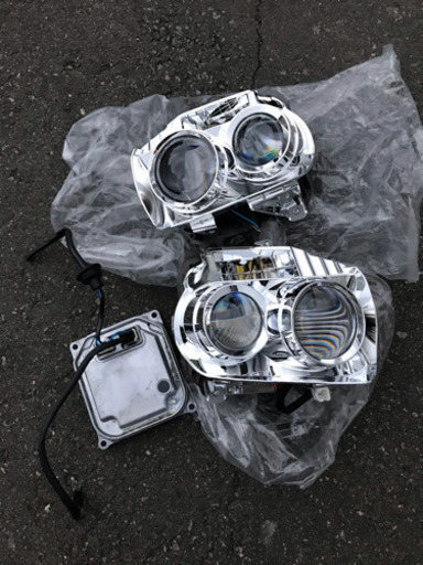 トヨタ SAI LEDヘッドライト