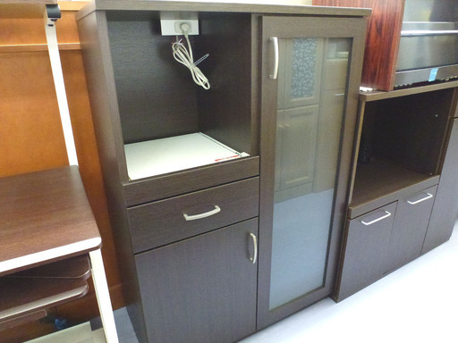 ミドルタイプ キッチンボード 幅80cm ダークブラウン コンセント付き手稲リサイクル ￥15,800-