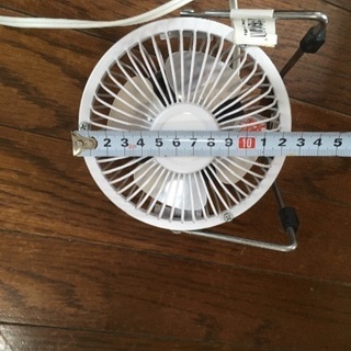 新品未使用 卓上扇風機の画像