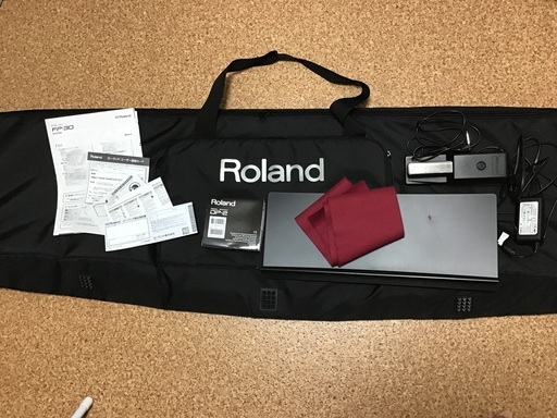 【ステージピアノ】Roland FP–30【スタンド、ペダル、専用ケース付き】