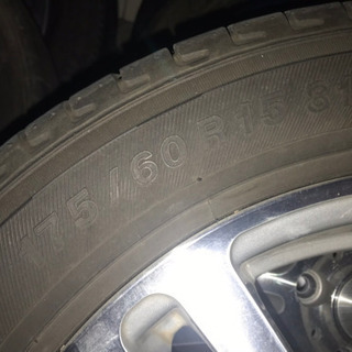 アルミ付きタイヤ  １７５／60   15インチの画像