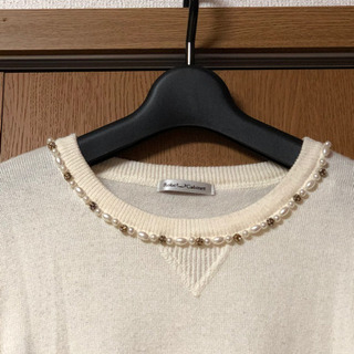 引取りなら無料。首元かわいい冬用ニット。の画像