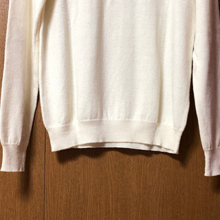 引取りなら無料。首元かわいい冬用ニット。の画像