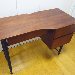 期間限定！アイアンウッドデスク　美品！！　早い者勝ちですっっっ！！！　の画像