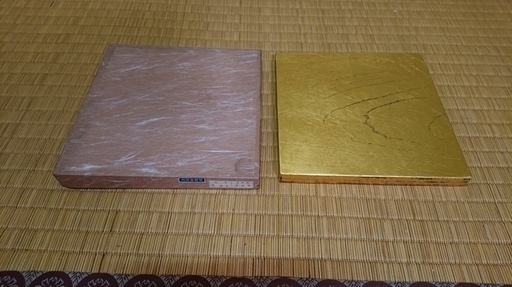 金沢箔の花台　金と銀の２つ