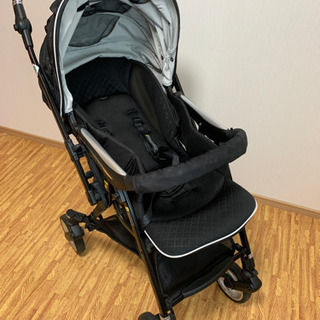 Pigeon ベビーカー 定価7万円