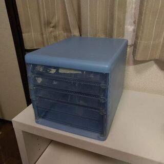 レターボックス青