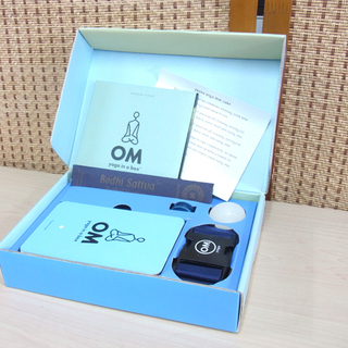 OM yoga in a box ヨガ CD2枚組 ポーズカード...