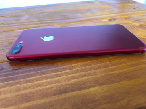 iPhone7plus レッド au