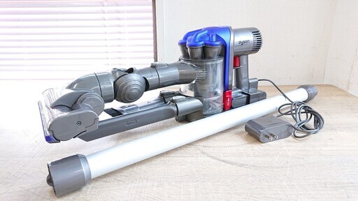 大人気☆dyson☆ダイソン DC35 モーターヘッド☆付属品ブラシ・充電器台付き ブルー☆買取帝国 朝霞店