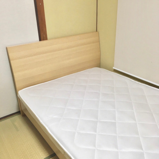 セミダブルベッド