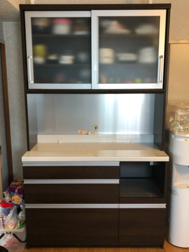 4〜5年使用の『美品』高級食器棚