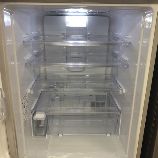美品【 SHARP 】シャープ 350L 両開き３ドア冷蔵庫プラズマクラスター搭載 自動製氷機付 どっちもドア 使いやすい高さ ベージュ系/サクラベージュ SJ-PW35B