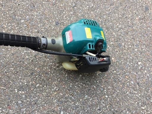マキタ草刈機