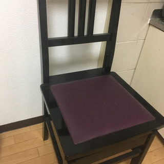 ピアノの椅子