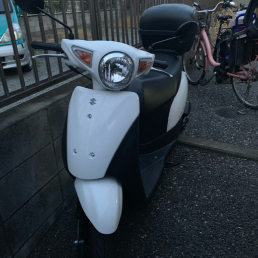 ほぼ新古車の最新モデルのレッツ