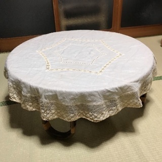 ガラス 丸テーブル （ロータイプ）【受け渡し完了】の画像