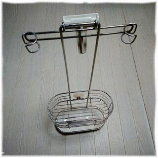 (決まりました)シャワーヘッドに引っ掛けるシャンプー・リンス・石鹸ホルダーの画像