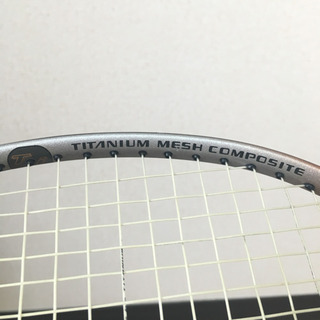 バドミントンラケット・ヨネックス・ケース付きの画像