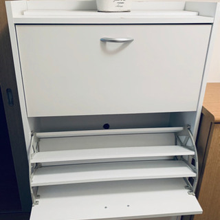 【値下げ】シューズボックス 3段 靴箱【美品】（縦134✖︎横75✖︎奥行30）  の画像