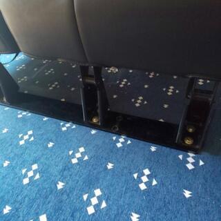 NV350 キャラバン 後列シートの画像