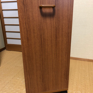 収納家具の画像