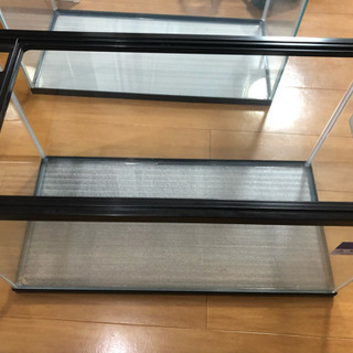 (在庫3個中の2個取り置き中、)水槽 一個1500円 サイズ:約60 在庫3個有 値段交渉有の画像