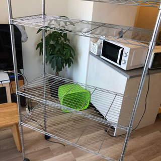 ローテーブル、銀ラック 【2点まとめて引き取り希望】の画像