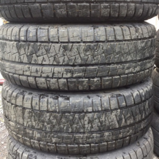 バリ溝 215/60R16 ピレリ スタッドレスタイヤ 4本セット