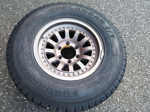 4WD冬用16インチ　80系 ランクル 80 プラド サーフ ハイラックス パジェロ 265/70R16【富山】スタッドレス 中古/4本