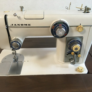 ジャノメミシン 801型の画像