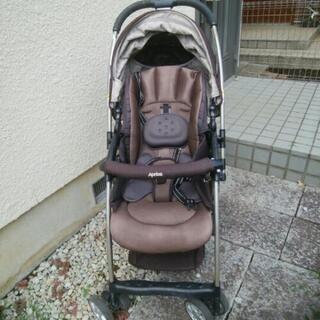 アップリカ　ベビーカーの画像