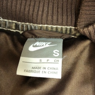 ナイキのダウンジャケットの画像