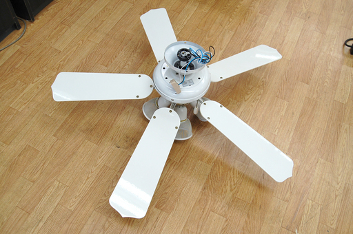 シーリングファン 白 5枚羽根 4灯 動作確認済み ジョイフル本田 照明