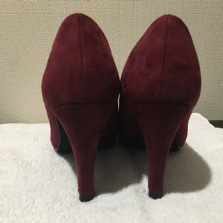 ベロアパンプスの画像