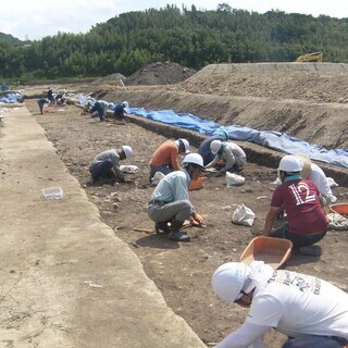 南あわじイングランドの丘近くで遺跡発掘「作業スタッフ」募集中！