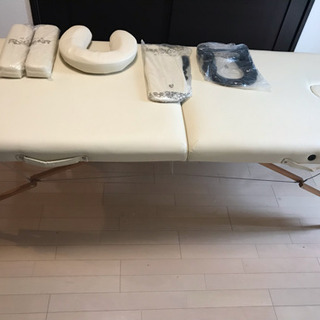 マッサージ用ベットの画像