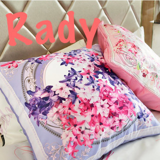 新品未使用rady エレガンスフラワークッションの画像