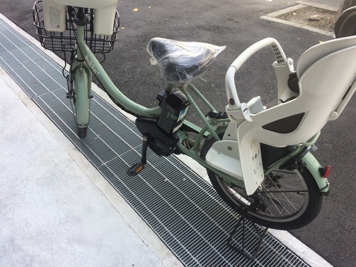 地域限定　ブリヂストン　ビッケ2　新基準　三人乗り　子供乗せ　bikke　パスバビー　ギュットアニーズ　神戸市　電動自転車　