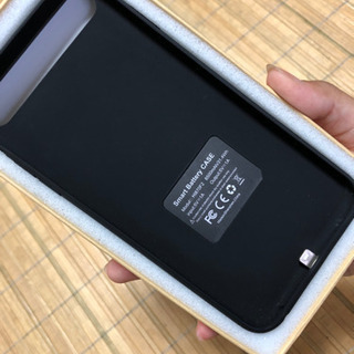 iPhoneバッテリー内蔵ケースの画像